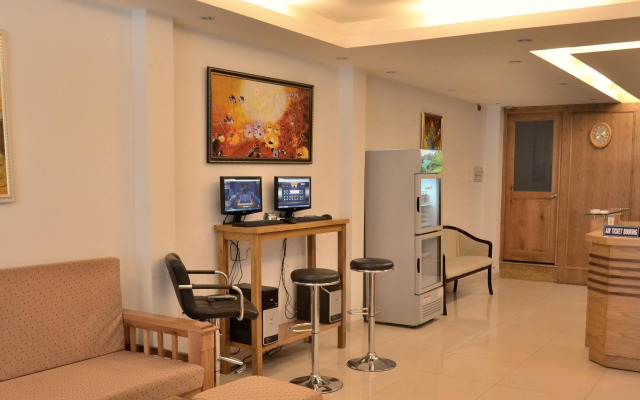 Janus Hotel