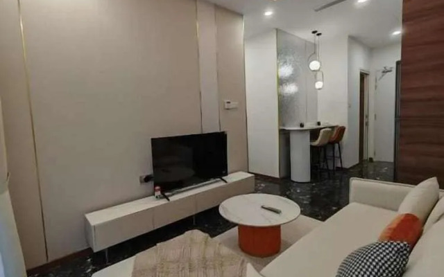 Royce Residence by uBook