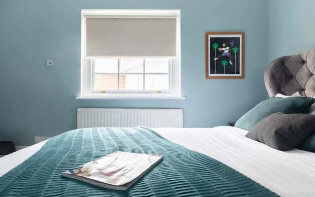 The Marble Arch Escape - Bright & Modern 2BDR Apartment