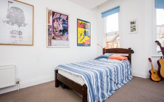 Wonderful 4 Bedroom Home In Kensal Rise