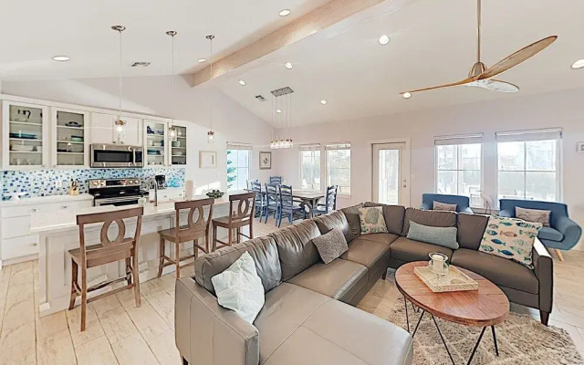 Catch & Release-2 Bedroom