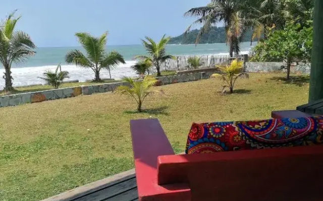 Afro Beach Eco Resort