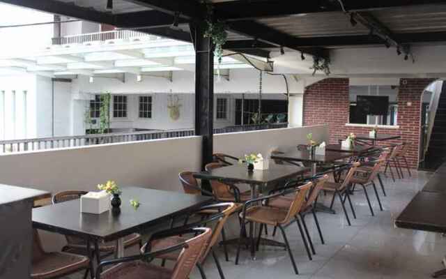 De Wahyu Hotel