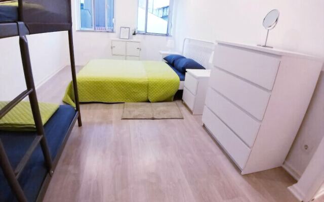 Hostel Theorynomad AL Braga