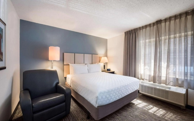 Sonesta Simply Suites Lansing
