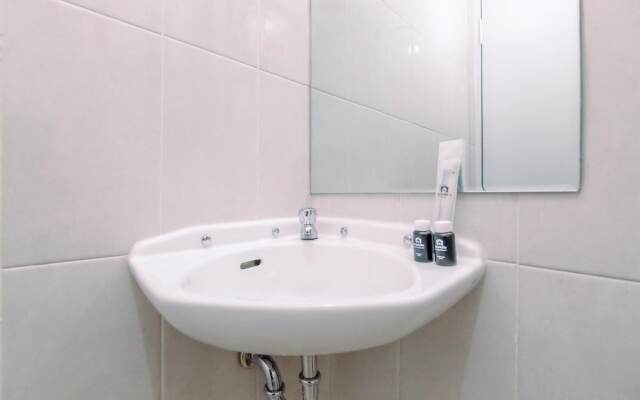 Well Furnished And Comfy 2Br At Royal Heights Apartment