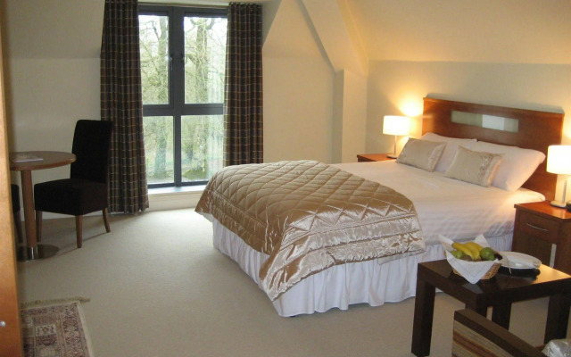 Raheen Woods Hotel