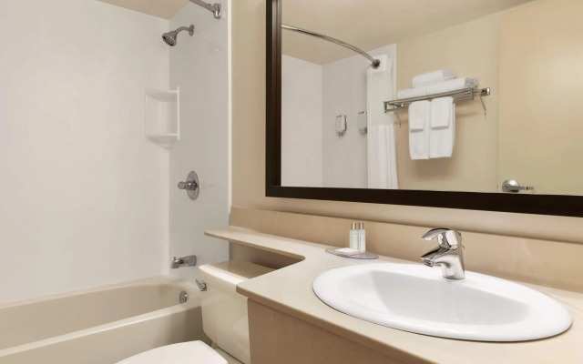 Travelodge by Wyndham North Battleford