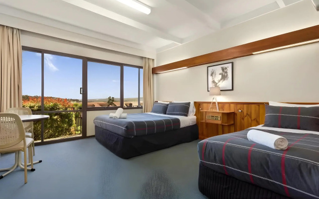 Village Family Motor Inn