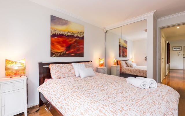 Coogee Beach With AC Close To Beach And City