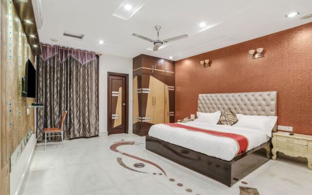 OYO 14231 Santosh Residency
