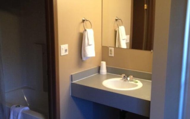 Chubby's Bar & Motel