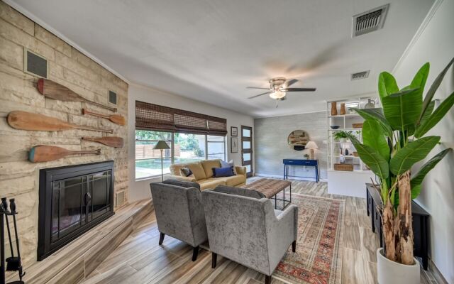 Luxury Lakefront Oasis W/Boat Dock-Firepit