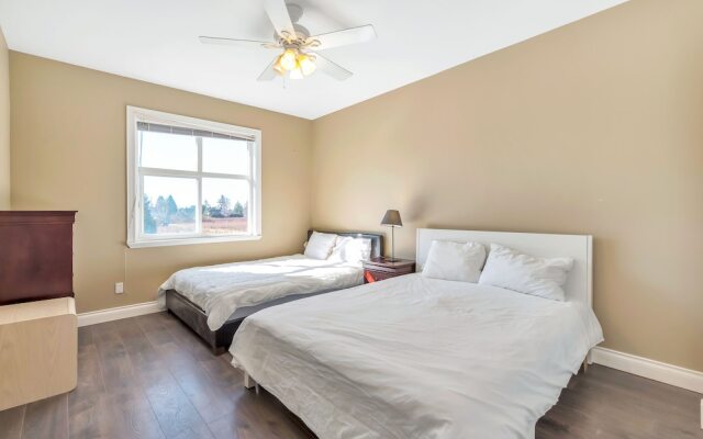 Gorgeous Mansion with Garden View by Elevate Rooms