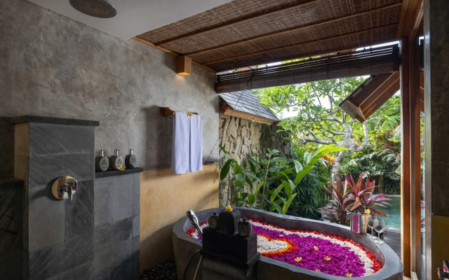 Wana Bucu Villa by Pramana Villas