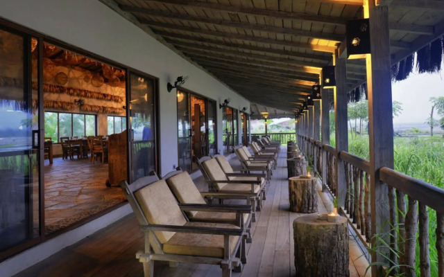 Barahi Jungle Lodge