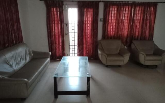 Ecr Beach House Guest House With Swimming Pool