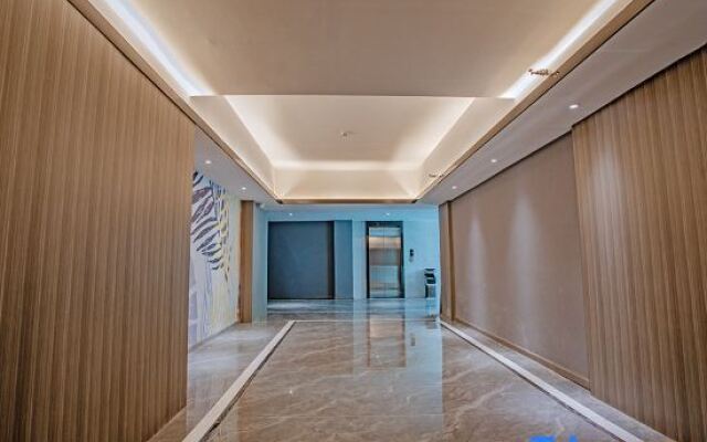 Tiancheng Hotel (Huaxi Biancheng Building)
