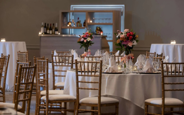 The Benson Portland, Curio Collection by Hilton