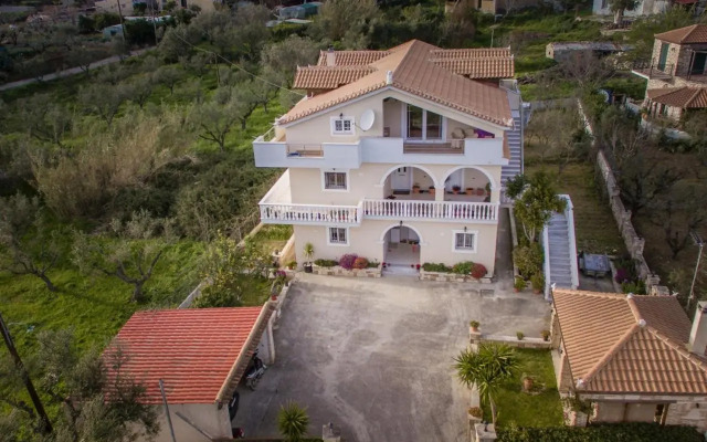 Mitros Apartment
