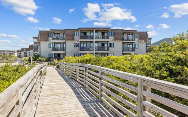 Southwinds A17 2 Bedroom Condo by RedAwning