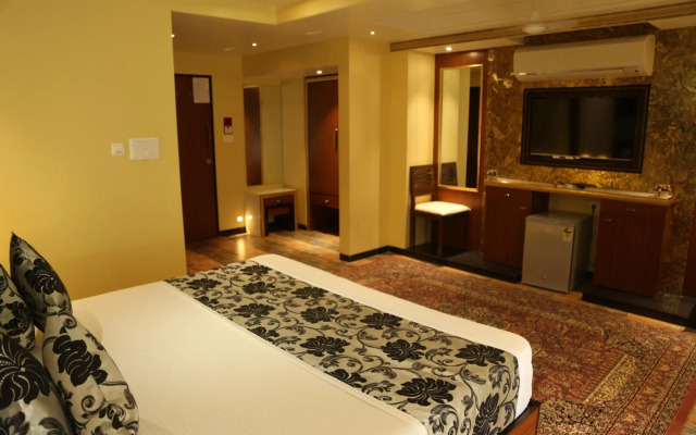 Hotel Madni Royale
