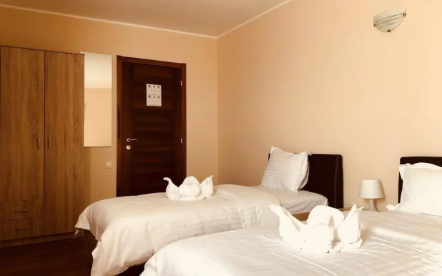 Monte Carlo Palace Rooms