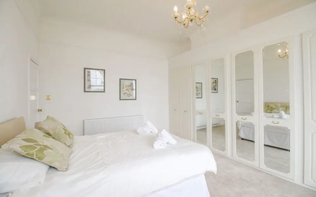 Weymouth Bay Apartment A