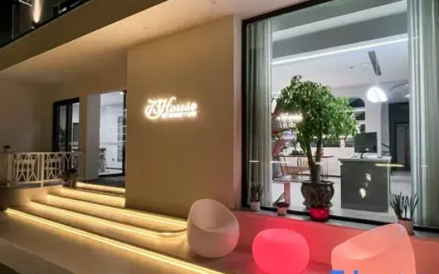 No. 73, Xiwuli · Moganshan French Light Luxury Courtyard Family-friendly Boutique Accommodation