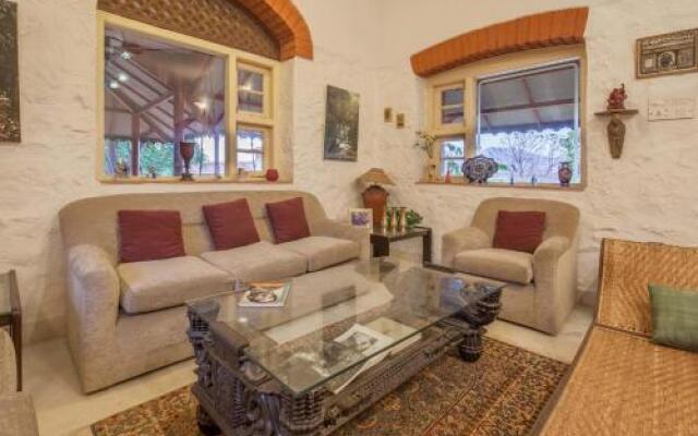 Retreat on Cloud 9 by Vista Rooms