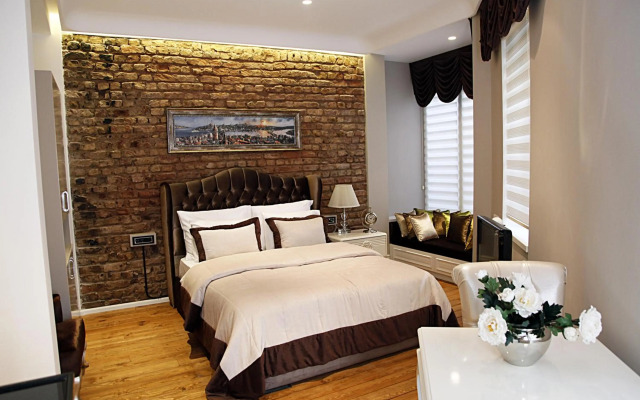 Frida Suites and Aparts