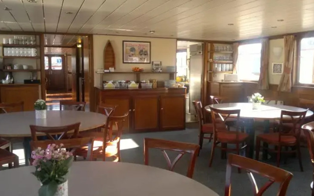 Hotelboot Angeline