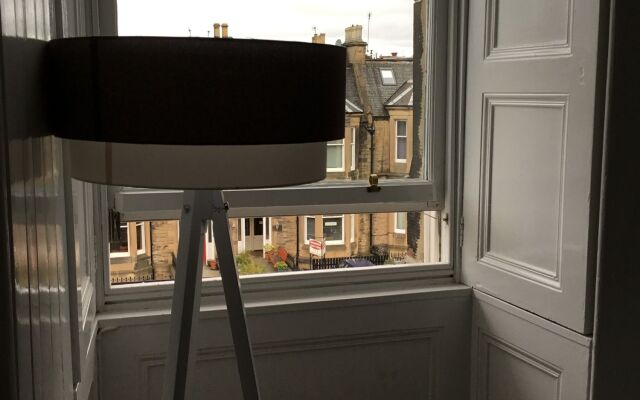 Edinburgh 37