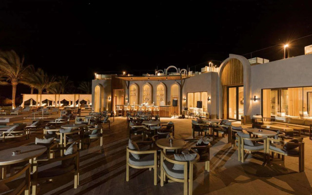 Posh Club by SUNRISE Tucana