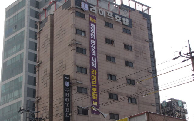 Life Hotel