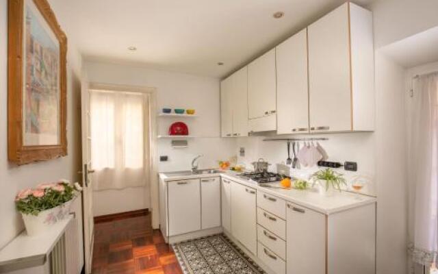 Alexander Apartment Condotti