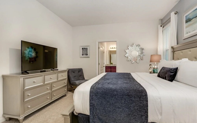 Oakwood Street Villa Solterra 1