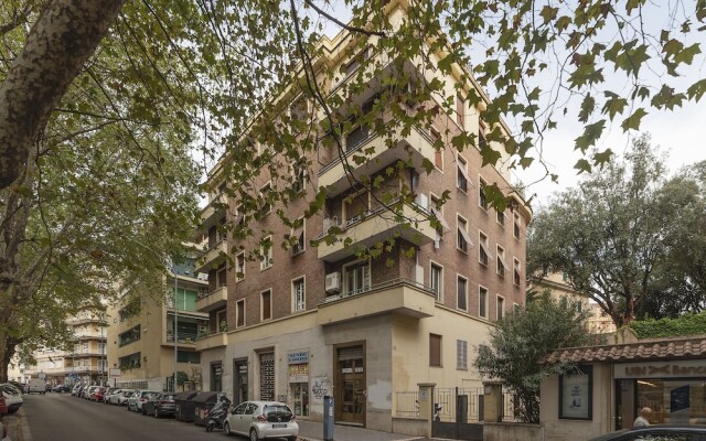 Spacious and comfortable Halldis apartment with four bedrooms