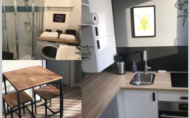 POILUS : Studio neuf avec PARKING