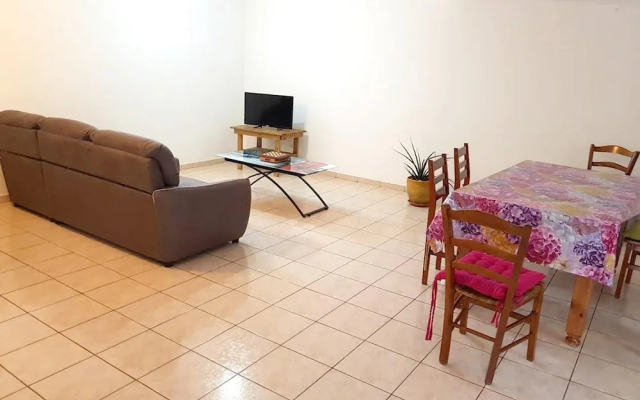 House With 3 Bedrooms in Tampon, With Wonderful Mountain View, Enclose - фото 4