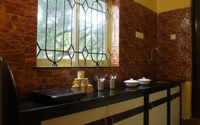 OYO 9211 Home Party Place 2 BHK Candolim