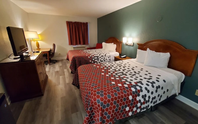 Stonewood Inn & Suites Carrollton - Smithfield