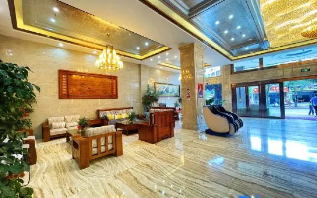 Kaijing Grand Hotel (Jinping Passenger North Station)