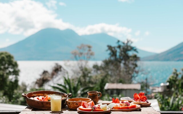 Lush Atitlan