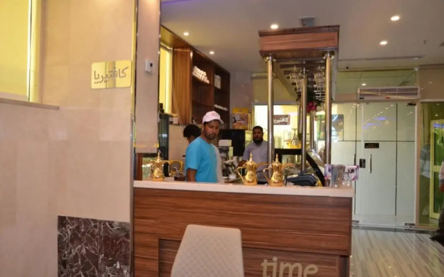 Golden Armada Hotel
