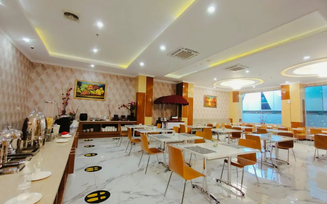 Sindoro Hotel Cilacap by Conary
