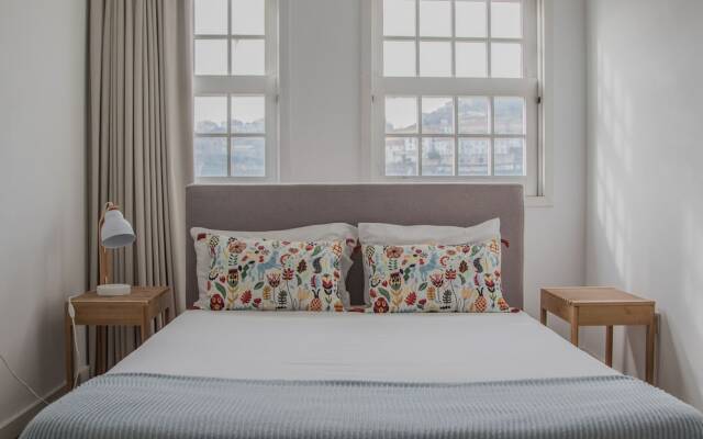 Spot Apartments Ribeira II