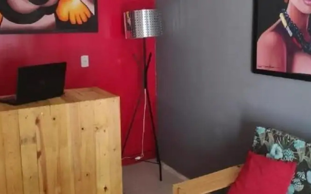 Le Chat Qui Peche Hostel