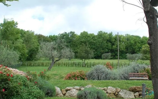 Casale in Teverina