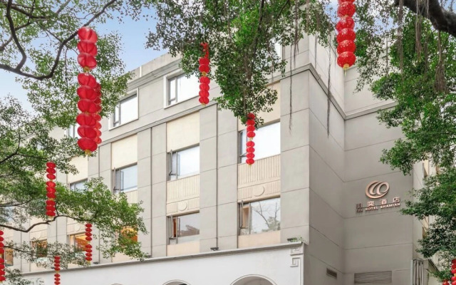 YEE HOTEL (free shuttle bus to Canton Fair Venue）
